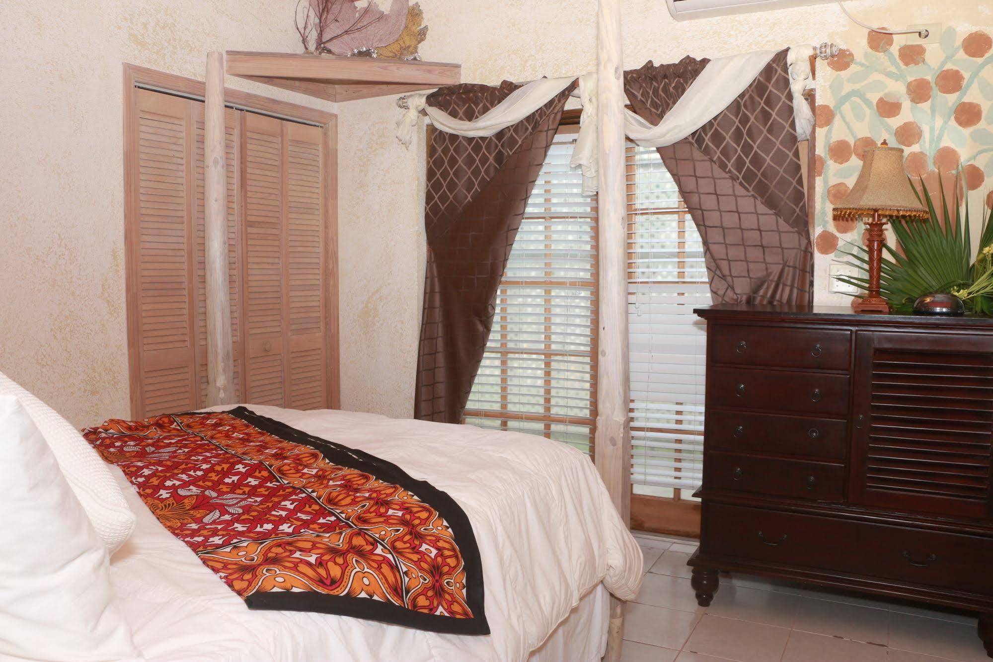 The Sugar Apple Lodging Dunmore Town Екстер'єр фото