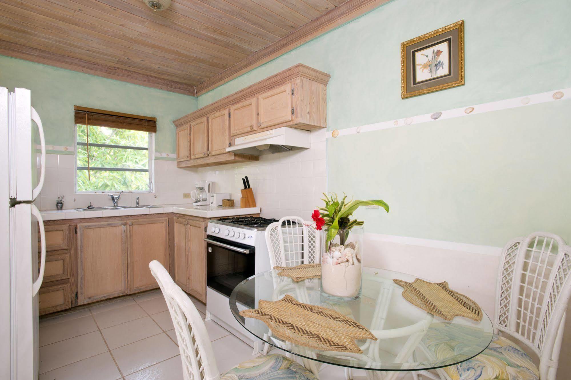 The Sugar Apple Lodging Dunmore Town Екстер'єр фото