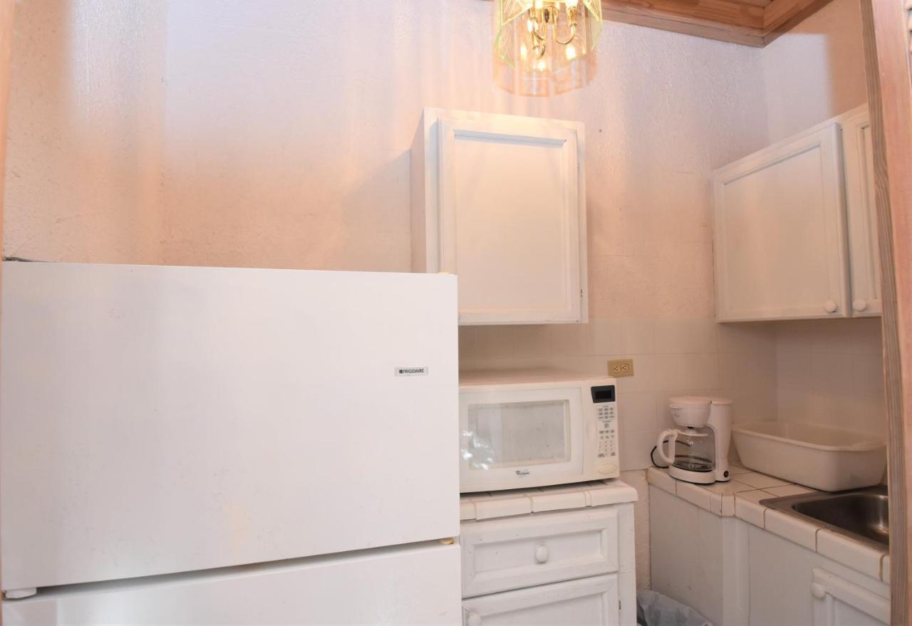 The Sugar Apple Lodging Dunmore Town Екстер'єр фото