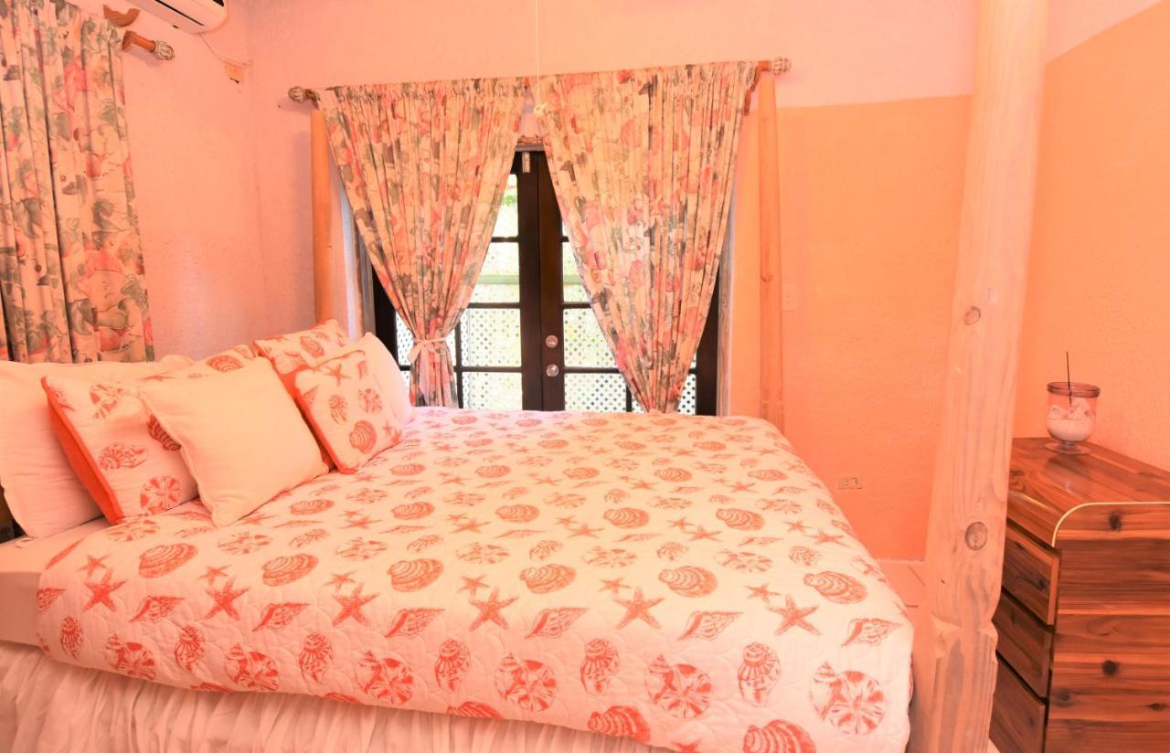 The Sugar Apple Lodging Dunmore Town Екстер'єр фото