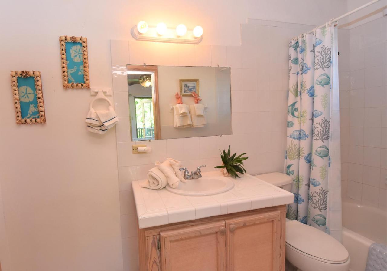 The Sugar Apple Lodging Dunmore Town Екстер'єр фото