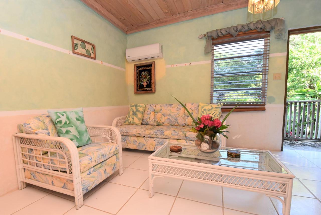 The Sugar Apple Lodging Dunmore Town Екстер'єр фото
